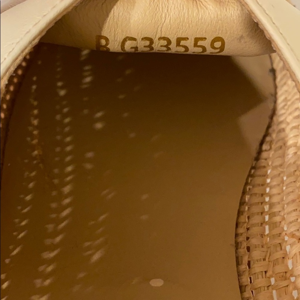 LIKE NEW ✨ Chanel 18C Espadrilles - Picture 3 of 4